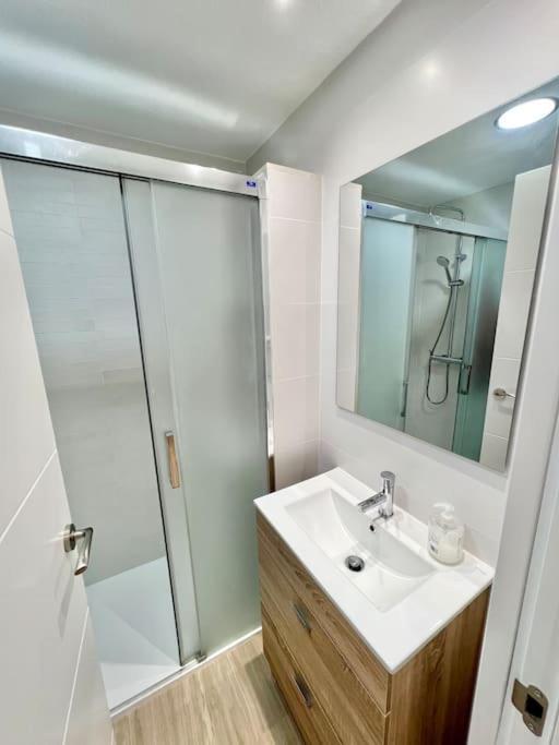 La Caleta Sea Views And Pool Apartment Ла Херадура Екстериор снимка