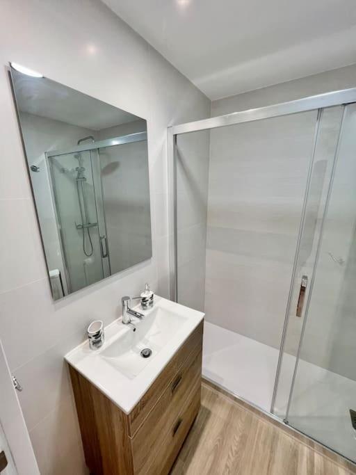 La Caleta Sea Views And Pool Apartment Ла Херадура Екстериор снимка