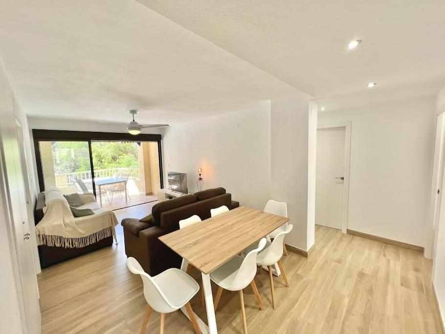 La Caleta Sea Views And Pool Apartment Ла Херадура Екстериор снимка